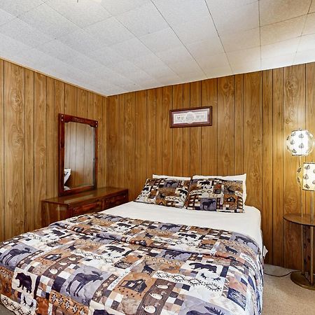 Quaint Lake Escape Eagle River Exterior foto